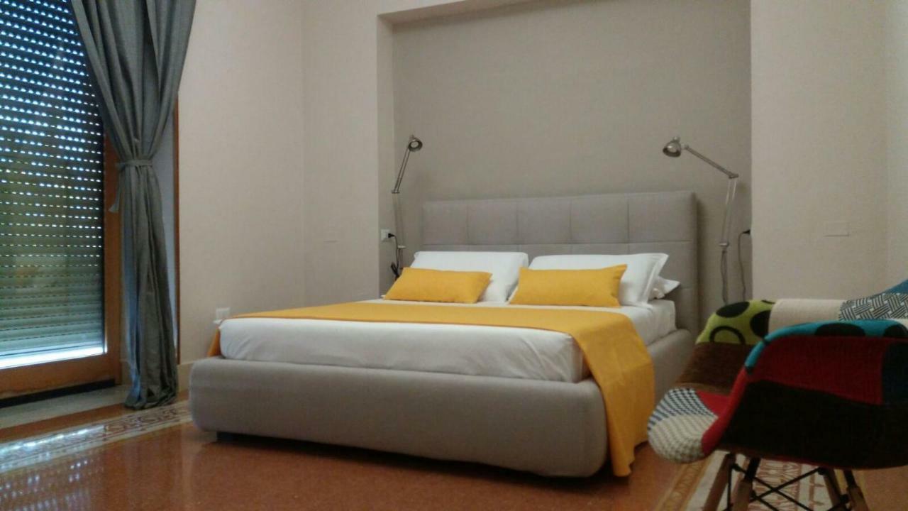 Casa Isabela Luxury Rooms เมลฟิ ภายนอก รูปภาพ