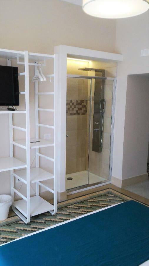 Casa Isabela Luxury Rooms เมลฟิ ภายนอก รูปภาพ