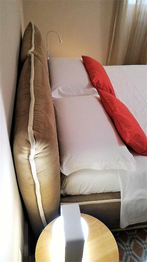 Casa Isabela Luxury Rooms เมลฟิ ภายนอก รูปภาพ